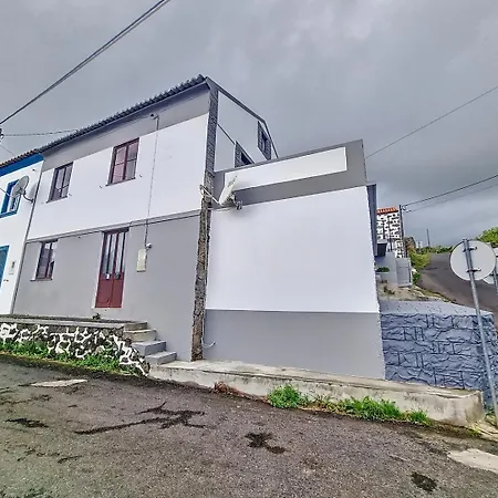 Janela Da Aldeia Ubytování v soukromí Lomba (Flores)