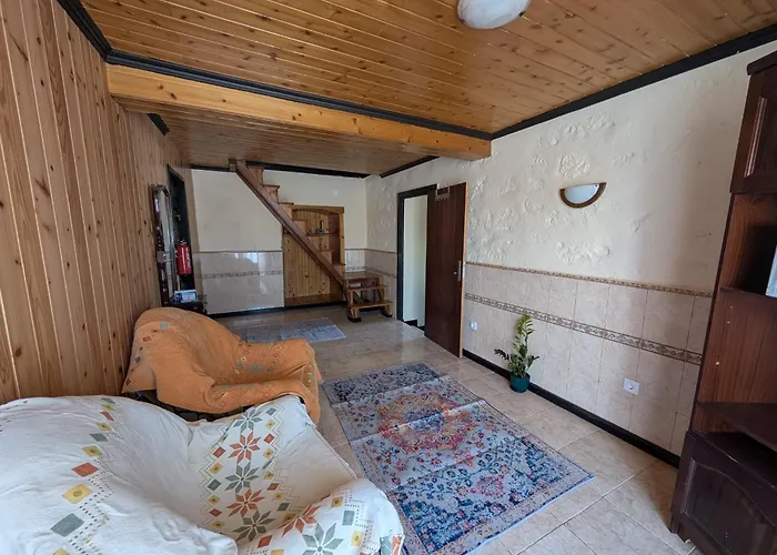 Janela Da Aldeia Lomba (Flores)